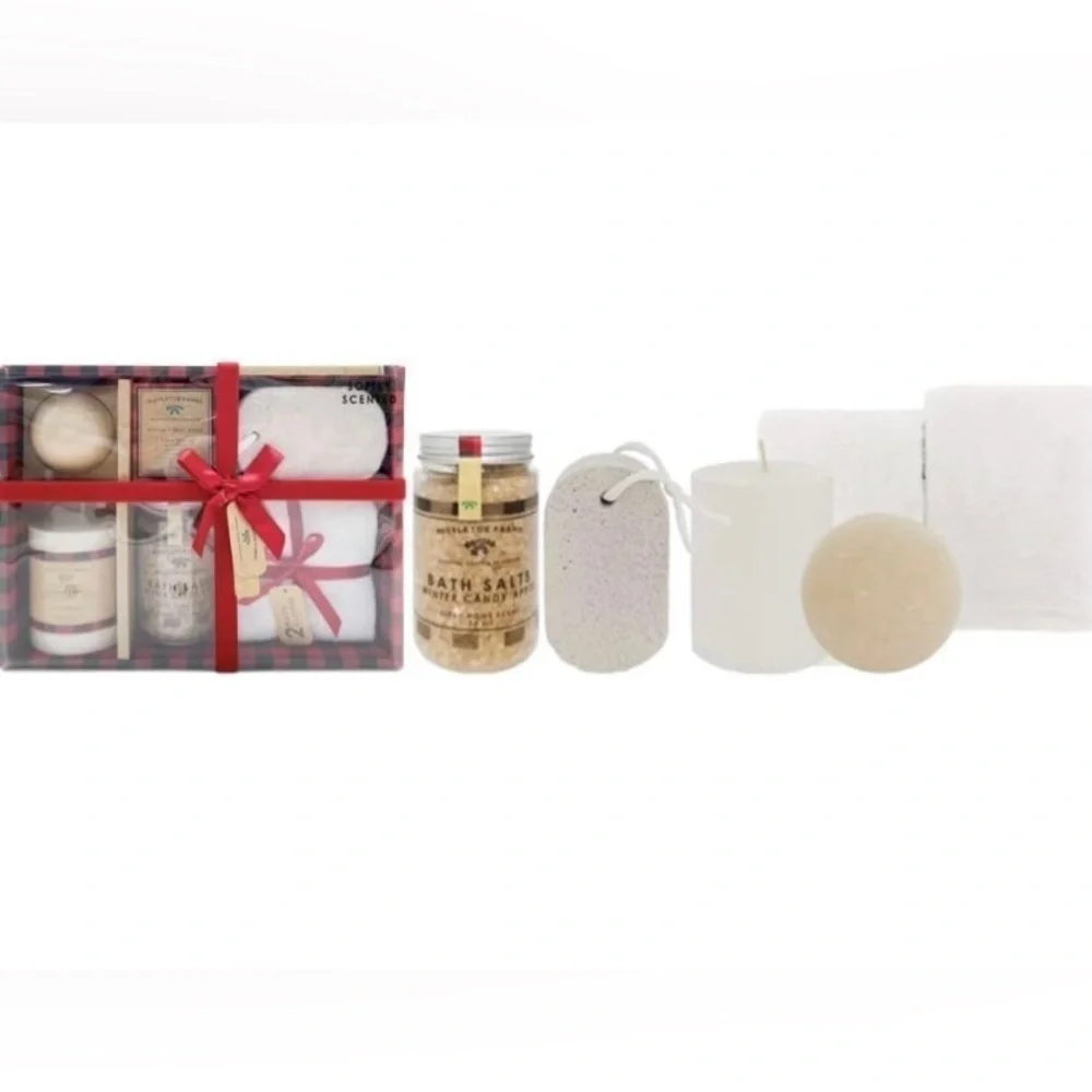 Final $ NWT Mistletoe Farms Winter Candy Apple 6 Piece Spa Set
